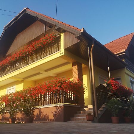 Zsuzsi Vendeghaz Hotell Zalaegerszeg Exteriör bild