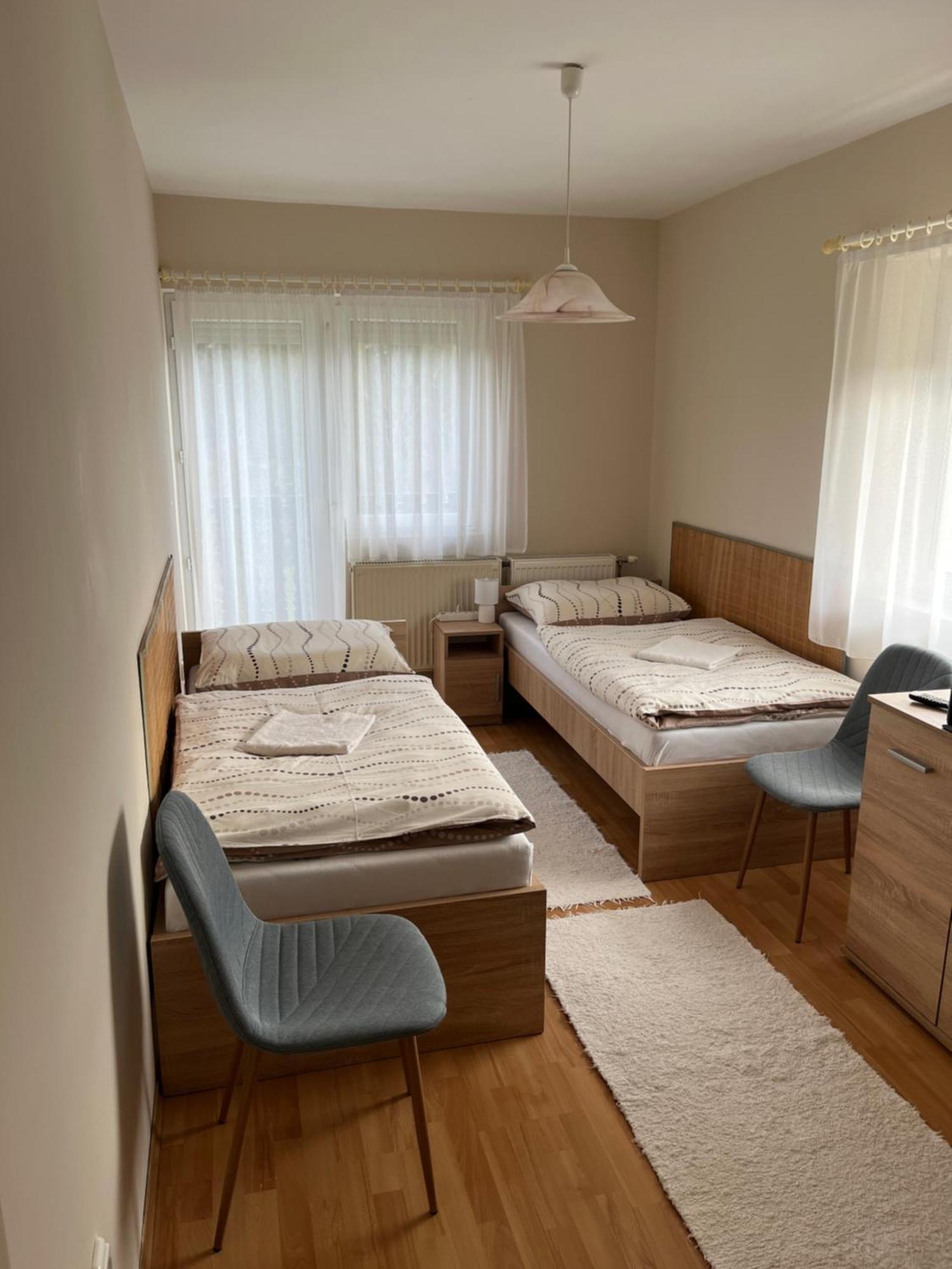 Zsuzsi Vendeghaz Hotell Zalaegerszeg Exteriör bild