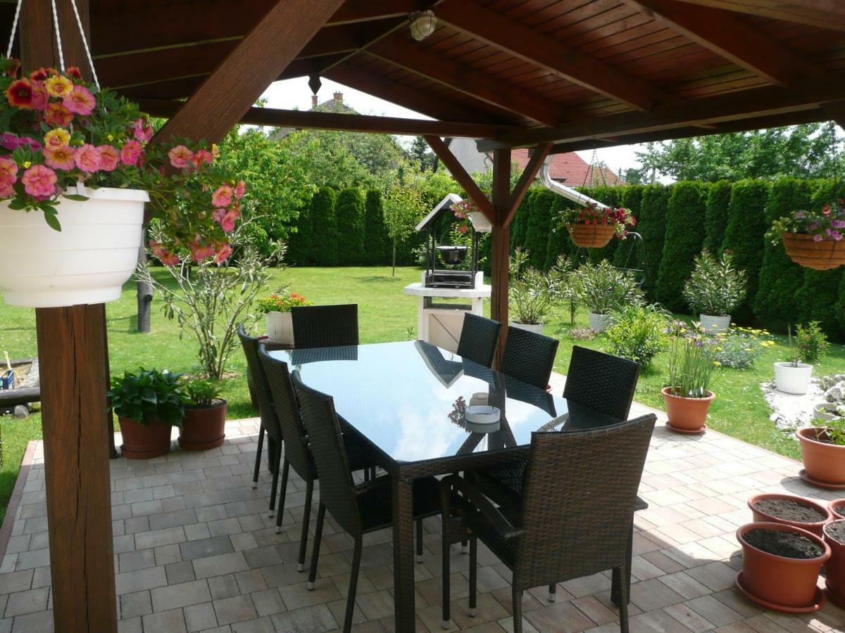 Zsuzsi Vendeghaz Hotell Zalaegerszeg Exteriör bild